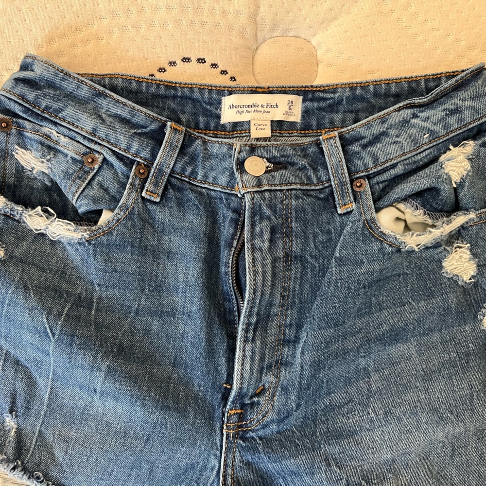 Abercrombie Mom Jeans